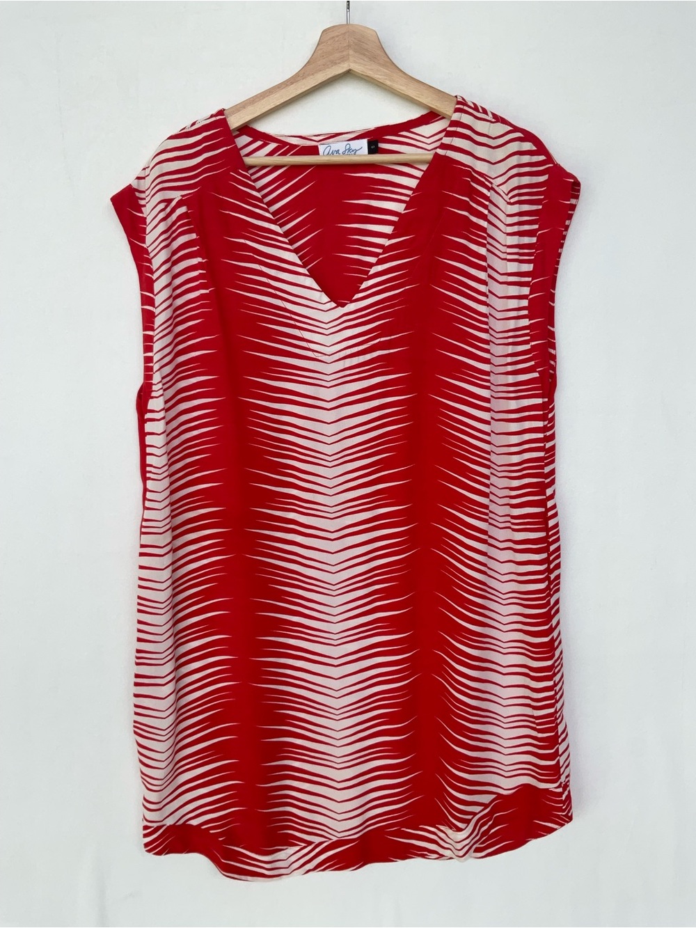 Ava Sky Red & White V-Neck Knee  Dress